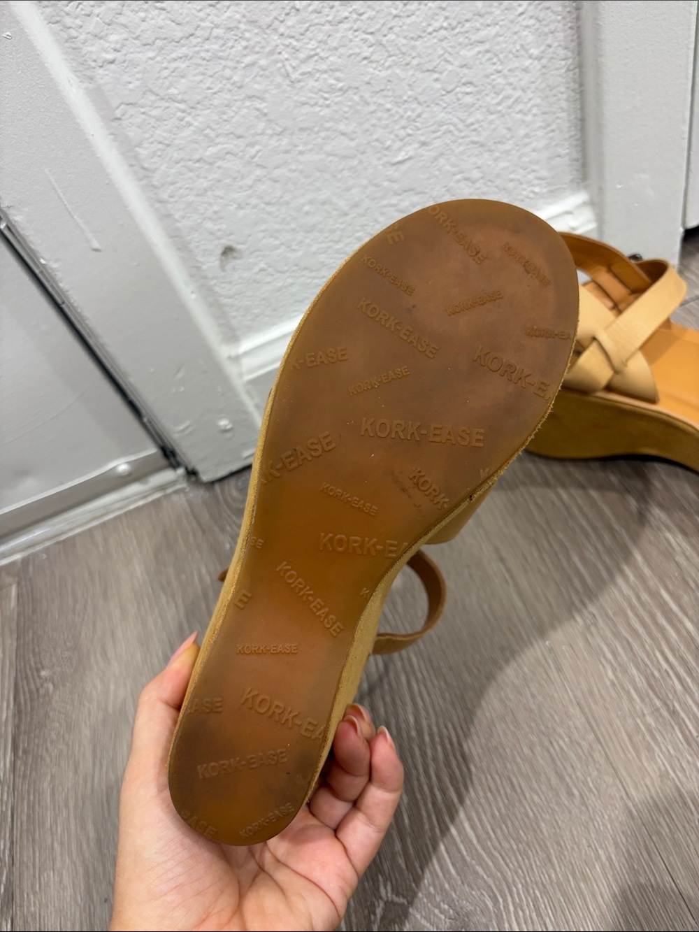Kork-Ease Tan Crisscross Platform Wedge Sandals 8/39 leather - Picture 2 of 4